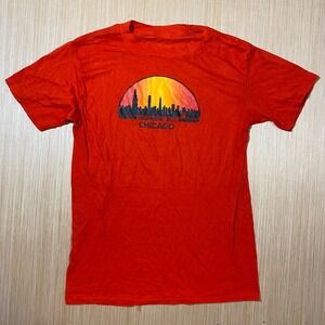 Vintage Nowhere But Chicago Skyline Sunset Graphic T-Shirt Red Short Sleeve